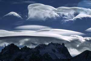 Nuages lenticulaires au-dessus de la Meije