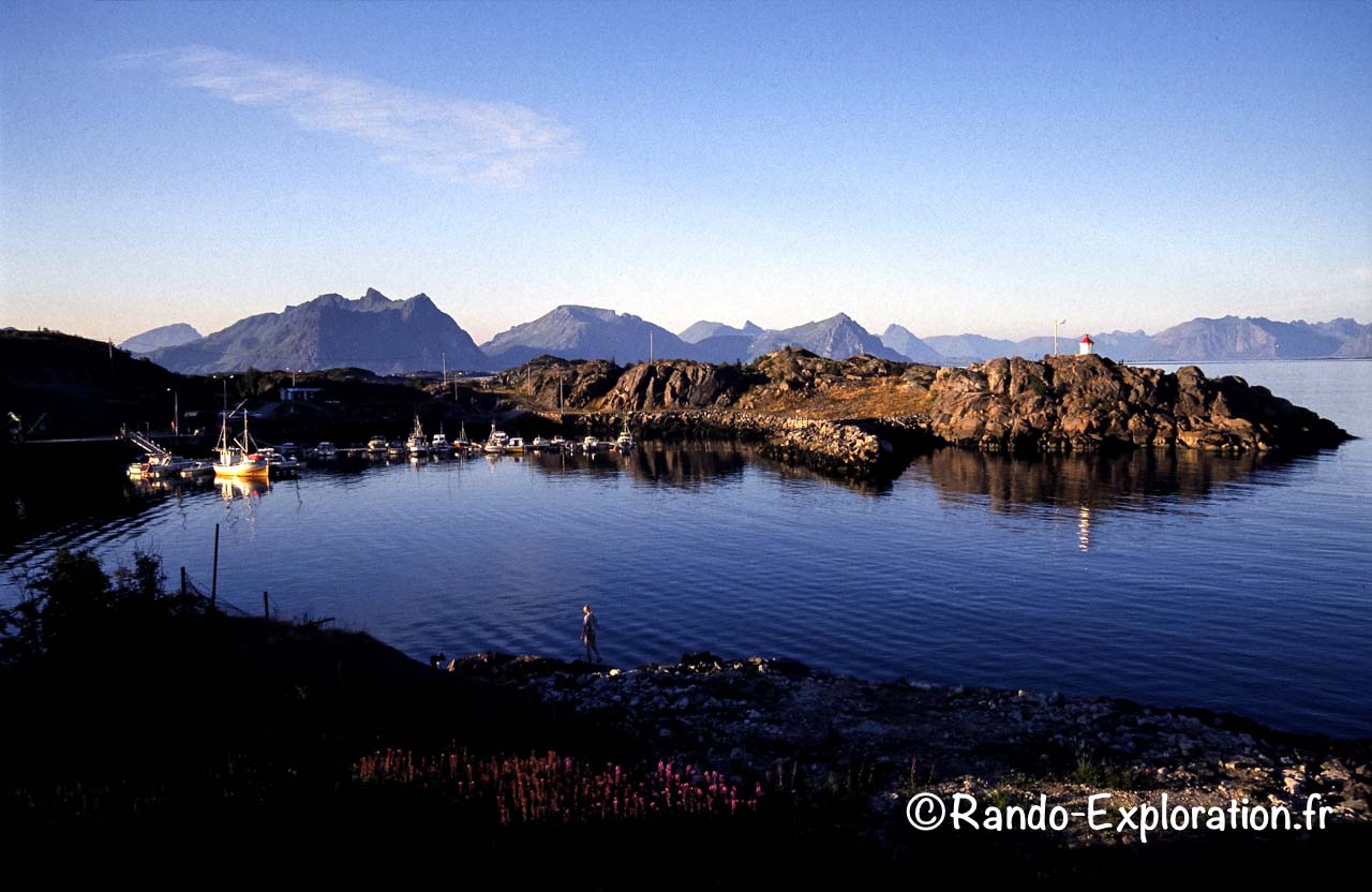 Le port de Stamsund le soir